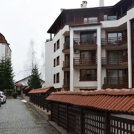 супер луксозен в Winslow Apartment