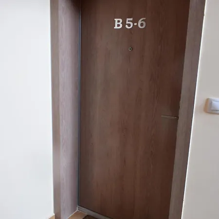 супер луксозен в Winslow Apartman